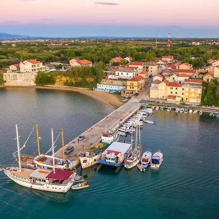 With Parking Space Privlaka, Zadar - 23190 Апартаменты