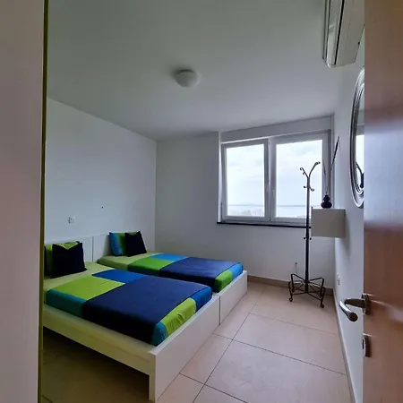 Апартаменты With Parking Space Privlaka, Zadar - 23190 Привлака